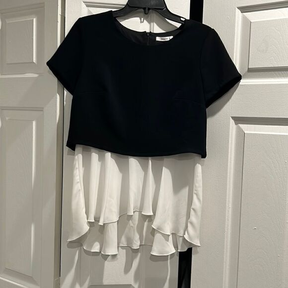 Bailey 44 Top, Size Medium - Picture 1 of 7